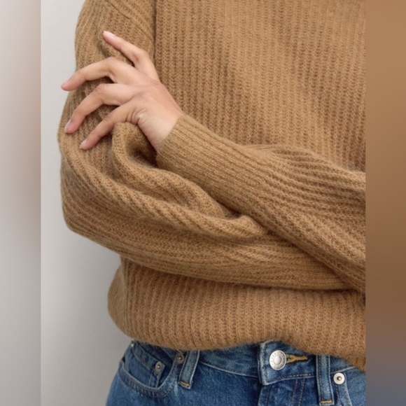 💘 Everlane The Cocoon Crew in Alpaca in Tiger’s Eye Tan Women’s Size Small - Picture 4 of 9